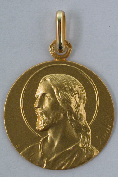 Médaille Christ  18 carats 16 mm