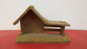 Etable simple en bois et mousse - Atelier du Regard