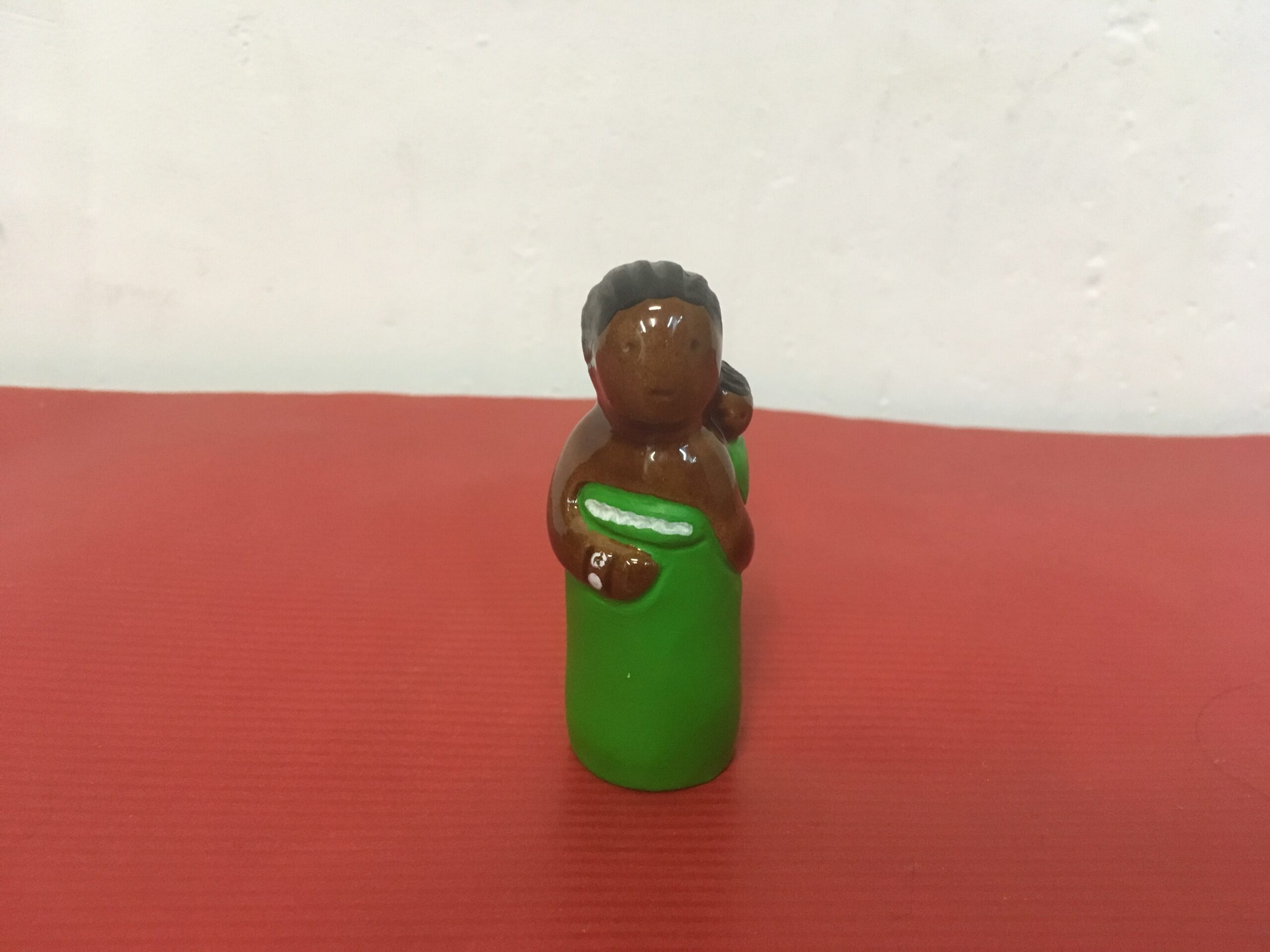 Femme africaine avec enfant - Santon B2 de l'Abbaye de Jouarre