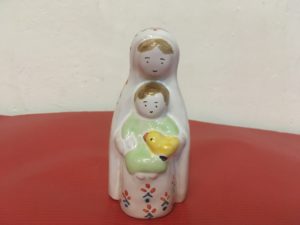 Statue de Notre Dame à la Colombe faïence (décor varié), céramique de Jouarre